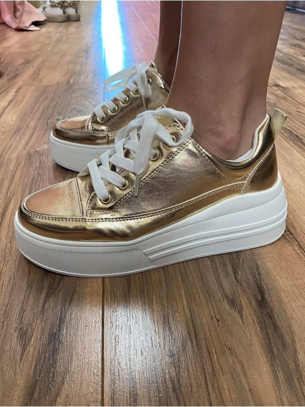 NWOT Boutique Soda Women’s Funky Gold Metallic Platform Nettle Sneaker Sz 6.5